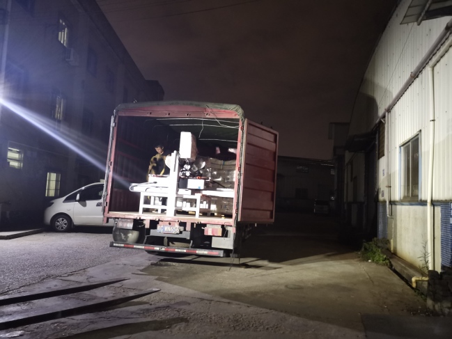 1200型手推數控雙刀切割機